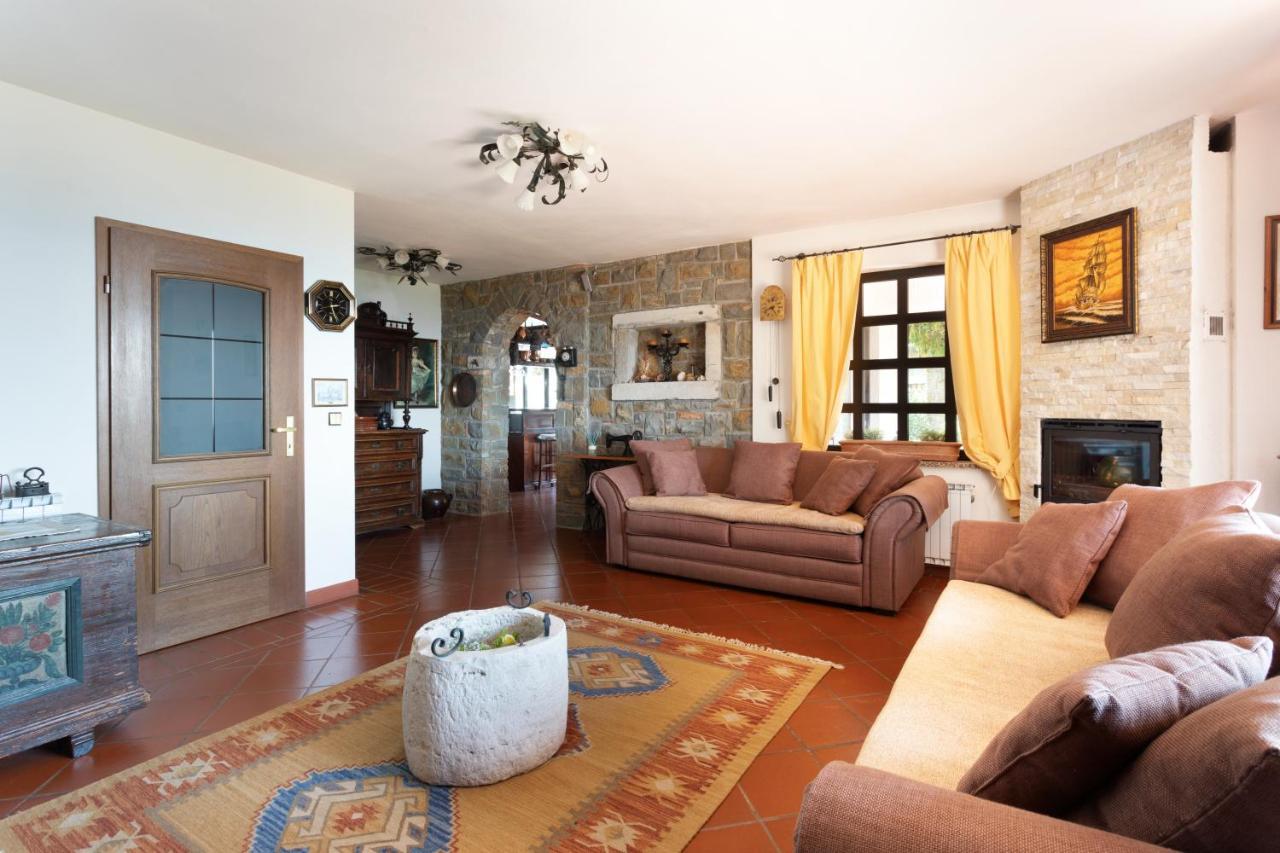 Villa Emi Zgornje Skofije Bagian luar foto